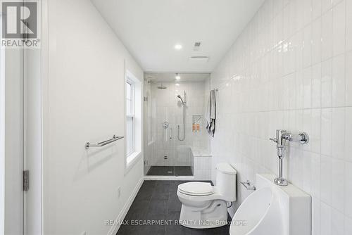 3083 Lakeshore Road, Burlington, ON - Indoor Photo Showing Bathroom