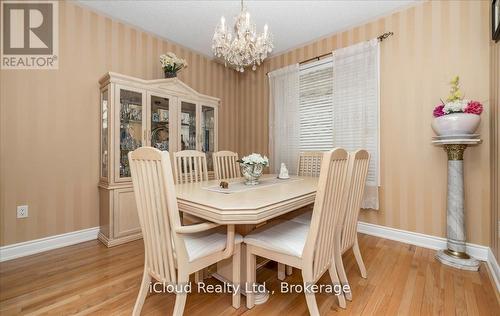 625 Laughren Crescent, Milton, ON - Indoor Photo Showing Dining Room
