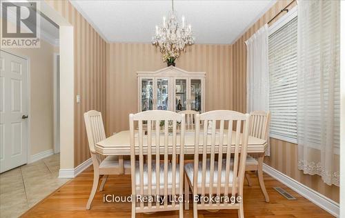 625 Laughren Crescent, Milton, ON - Indoor Photo Showing Dining Room
