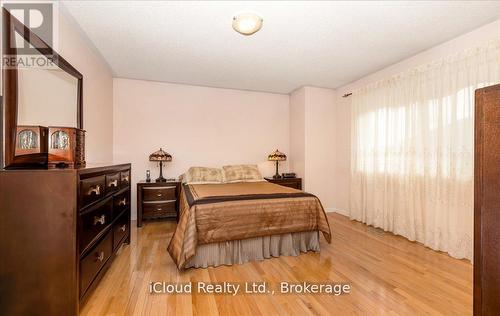 625 Laughren Crescent, Milton, ON - Indoor Photo Showing Bedroom