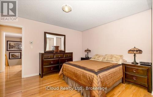 625 Laughren Crescent, Milton, ON - Indoor Photo Showing Bedroom