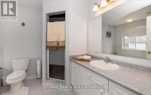 625 Laughren Crescent, Milton, ON - Indoor Photo Showing Bathroom