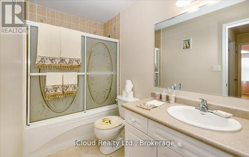 625 Laughren Crescent, Milton, ON - Indoor Photo Showing Bathroom