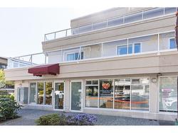 15258-15260 THRIFT AVENUE  White Rock, BC V4B 2L2