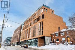 207 - 1720 BAYVIEW AVENUE Toronto, ON M4G 3C4