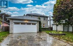 UPPER LEVEL - 28 SUMMERHILL ROAD East Gwillimbury, ON L9N 1C6