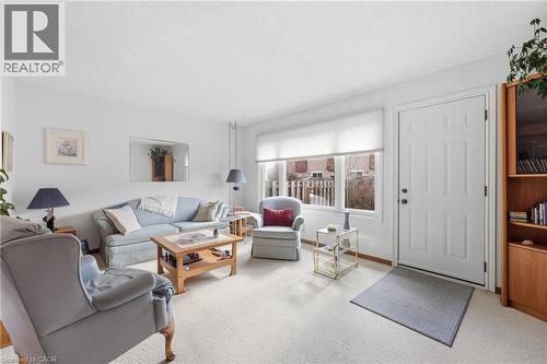 299 Limeridge Ridge W Unit# 21, Hamilton, ON - Indoor Photo Showing Living Room