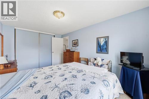 299 Limeridge Ridge W Unit# 21, Hamilton, ON - Indoor Photo Showing Bedroom