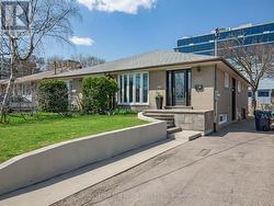 44 CARACAS ROAD Toronto, ON M2K 1A9
