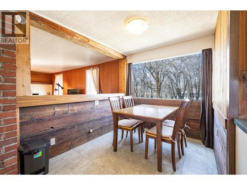 Dining area - 10091 6 Highway, Coldstream, BC 
