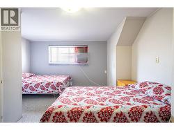 Upstairs bedroom 2 - 