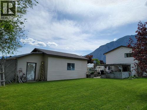 430 2Nd Avenue, Keremeos, BC - Outdoor