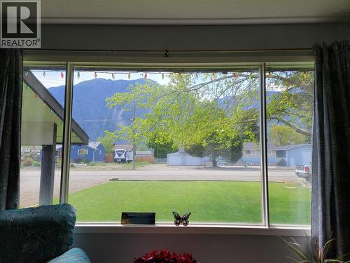 430 2Nd Avenue, Keremeos, BC - Indoor