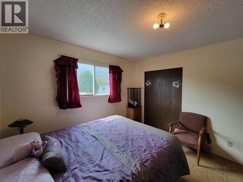 430 2Nd Avenue, Keremeos, BC - Indoor Photo Showing Bedroom