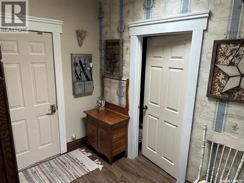 503 Bison Avenue, Weyburn, SK - Indoor Photo Showing Other Room