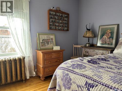 503 Bison Avenue, Weyburn, SK - Indoor Photo Showing Bedroom