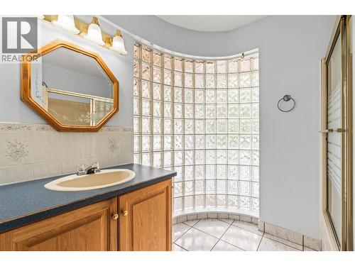 363 Northwind Drive, Vernon, BC - Indoor Photo Showing Bathroom