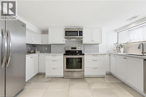 3083 Lakeshore Road, Burlington, ON - Indoor Photo Showing Kitchen