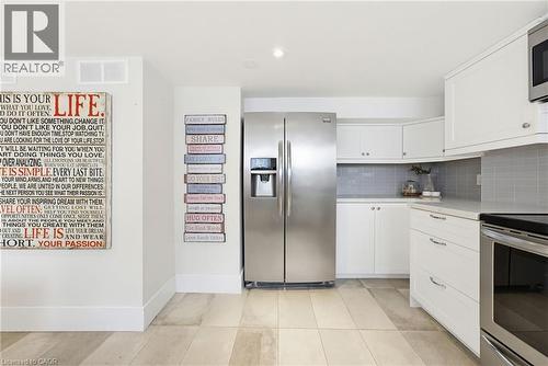 3083 Lakeshore Road, Burlington, ON - Indoor Photo Showing Kitchen