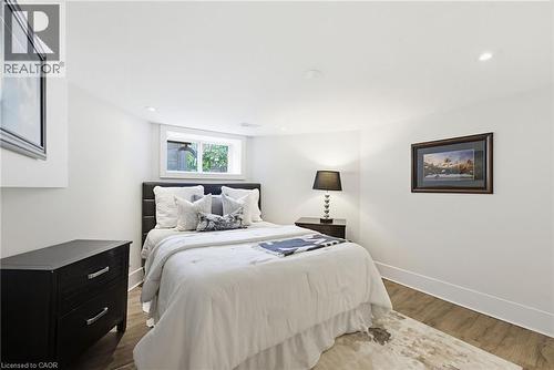 3083 Lakeshore Road, Burlington, ON - Indoor Photo Showing Bedroom