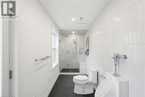 3083 Lakeshore Road, Burlington, ON - Indoor Photo Showing Bathroom