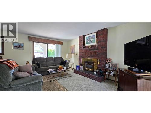 26 Bayview Crescent, Osoyoos, BC - Indoor Photo Showing Living Room With Fireplace