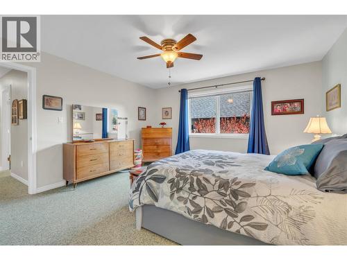 202 Range Road, Kaleden, BC - Indoor Photo Showing Bedroom