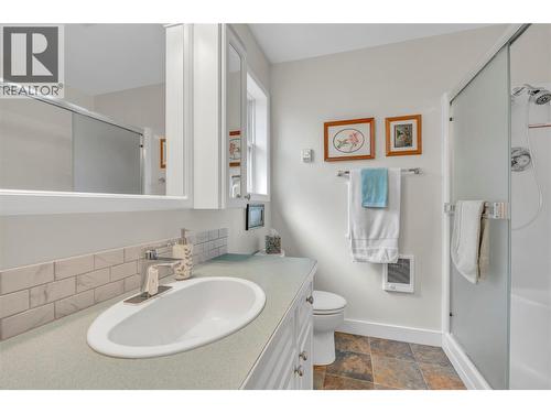 202 Range Road, Kaleden, BC - Indoor Photo Showing Bathroom