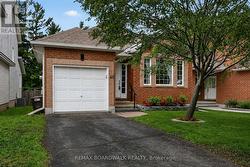 48 MARICONA WAY  Ottawa, ON K2T 1H2