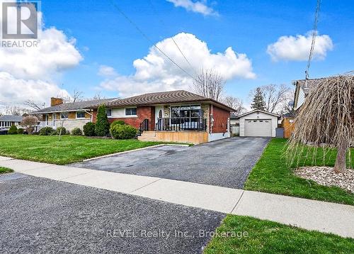 24 GROSVENOR STREET S  St. Catharines (Bunting/Linwell), ON L2M 3E2