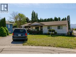 2913 Bouvette Street Kelowna, BC V1Y 3K5