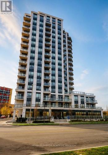 1512 - 840 QUEENS PLATE DRIVE  Toronto, ON M9W 6Z3