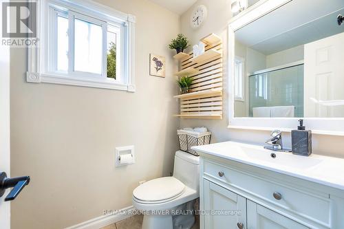 411 Pompano Court, Oshawa (Samac), ON - Indoor Photo Showing Bathroom