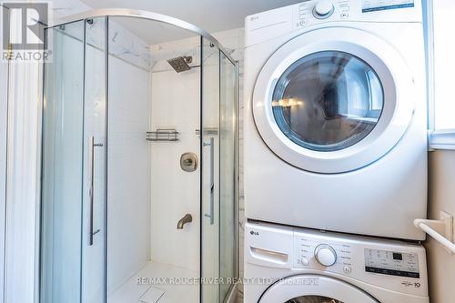 411 Pompano Court, Oshawa (Samac), ON - Indoor Photo Showing Laundry Room