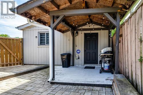 411 Pompano Court, Oshawa (Samac), ON - Outdoor With Exterior