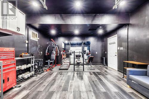 411 Pompano Court, Oshawa (Samac), ON - Indoor