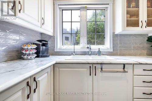411 Pompano Court, Oshawa (Samac), ON - Indoor Photo Showing Kitchen