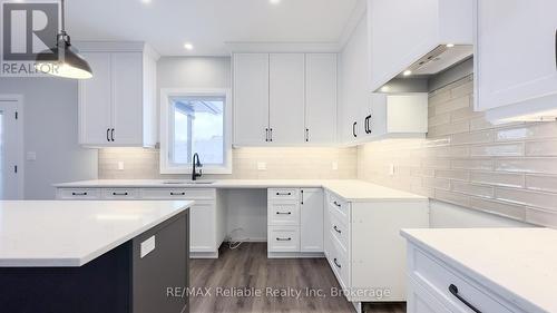 465 Warren Street, Goderich (Goderich (Town)), ON - Indoor Photo Showing Kitchen With Upgraded Kitchen