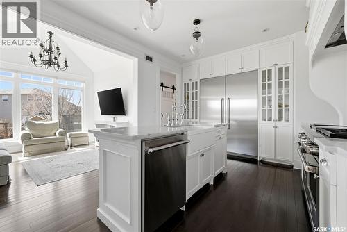 6105 Little Pine Loop, Regina, SK - Indoor Photo Showing Kitchen With Upgraded Kitchen