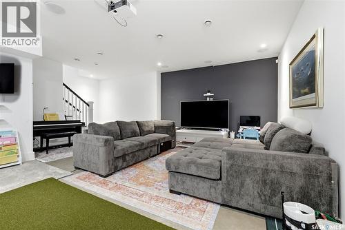 6105 Little Pine Loop, Regina, SK - Indoor Photo Showing Living Room