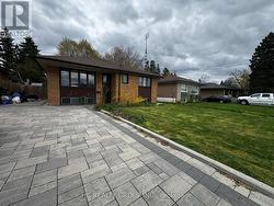 ABV GND - 83 SUSSEX AVENUE Richmond Hill, ON L4C 2E8
