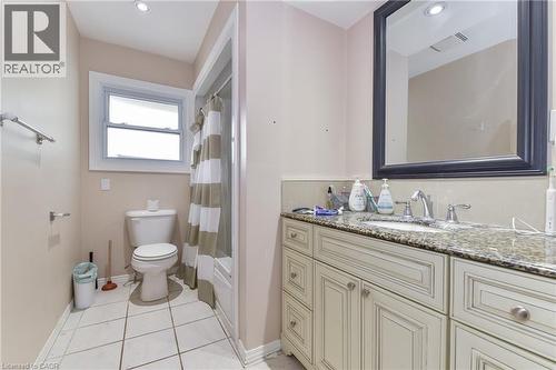 166 Elgin Crescent, Waterloo, ON - Indoor Photo Showing Bathroom