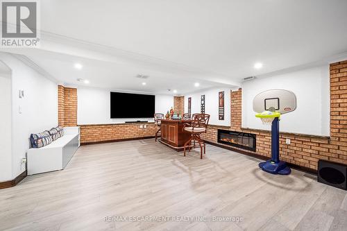 1045 Bloor Street, Mississauga, ON - Indoor