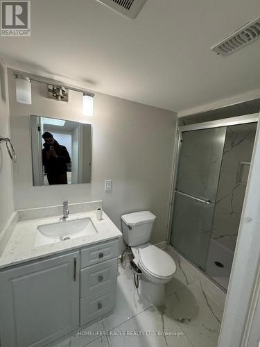 40 Eberly Woods Drive, Caledon, ON - Indoor Photo Showing Bathroom