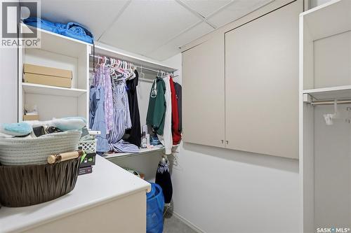 311 Guenter Crescent, Saskatoon, SK - Indoor With Storage