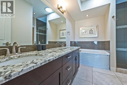 2000 Valleyview Drive Unit# 21, Osoyoos, BC - Indoor Photo Showing Bathroom