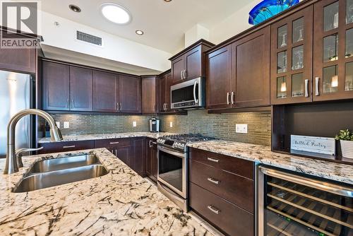 2000 Valleyview Drive Unit# 21, Osoyoos, BC - Indoor Photo Showing Kitchen With Double Sink With Upgraded Kitchen