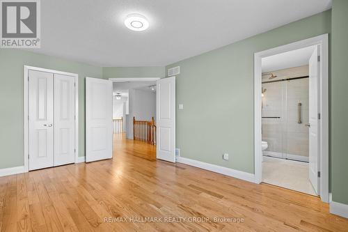 Bedroom with ensuite and walk-in closet access - 988 Lucille Way, Ottawa, ON - Indoor Photo Showing Other Room