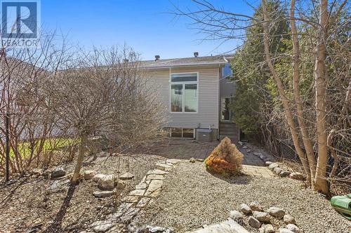Fully fenced backyard featuring deck & gazebo - 988 Lucille Way, Ottawa, ON - Outdoor