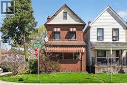 90 BELVIEW Avenue  Hamilton, ON L8L 7K8
